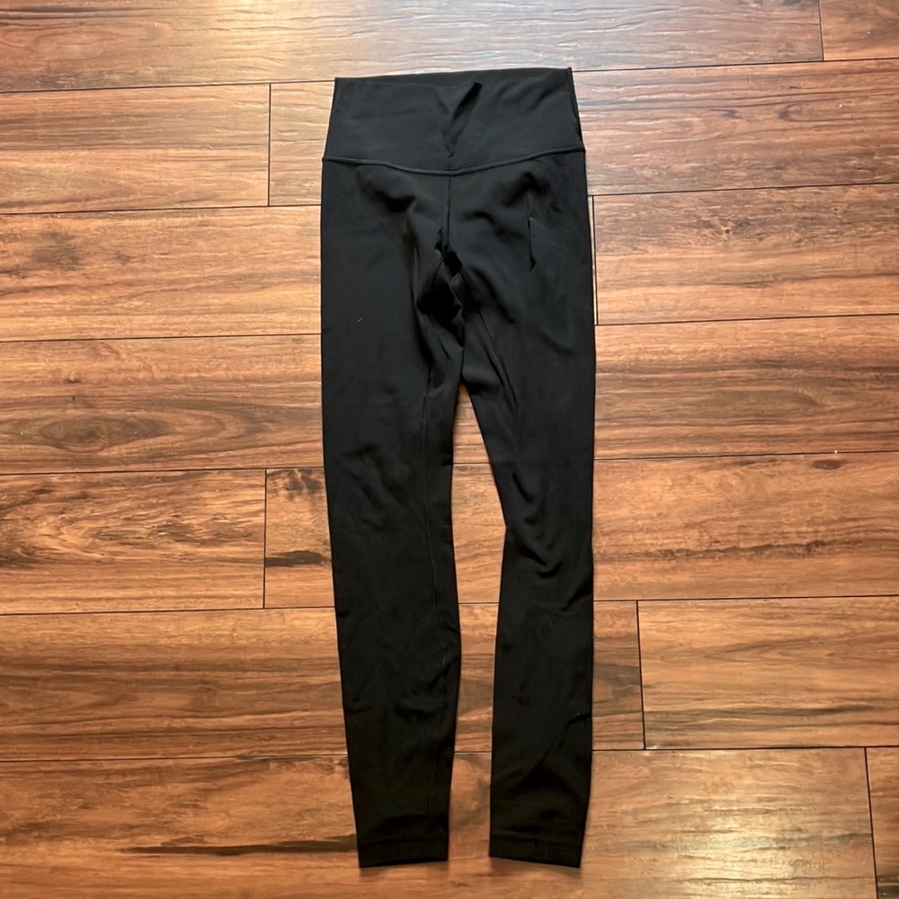 Sz 4 Lululemon leggings / wonder under (i believe)